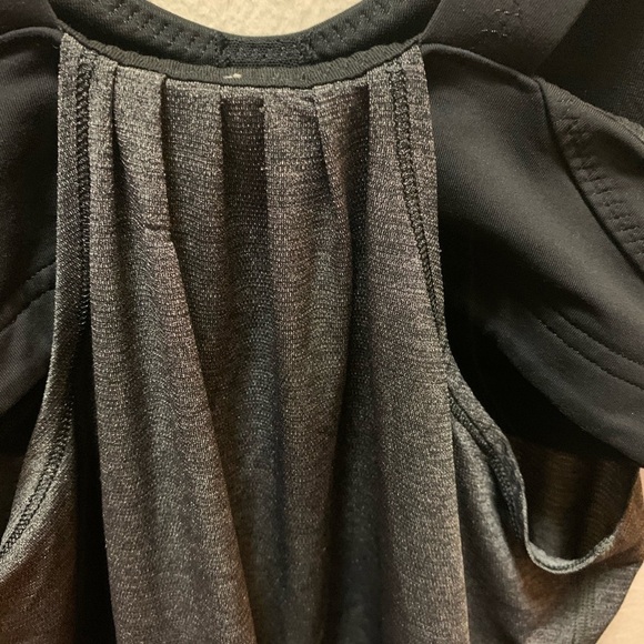 Lululemon Rest Less Tank in Size 4 - Picture 3 of 12